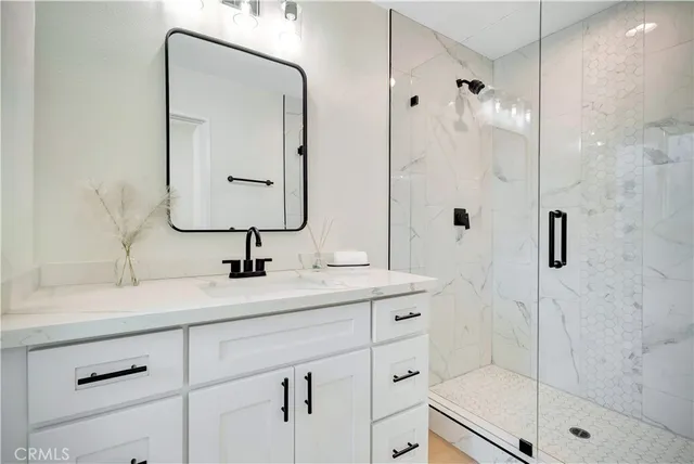 $1,299,900 | 377 Mooncrest Court, Newbury Park, CA 91320