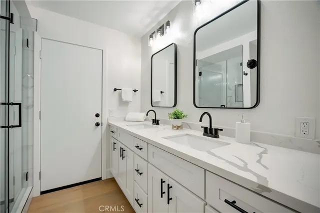 $1,299,900 | 377 Mooncrest Court, Newbury Park, CA 91320