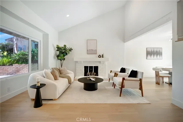 $1,299,900 | 377 Mooncrest Court, Newbury Park, CA 91320