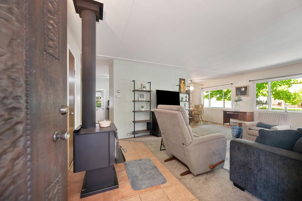 975 Amber Loop Grass Valley, CA 95945 - Photo 11 of 44