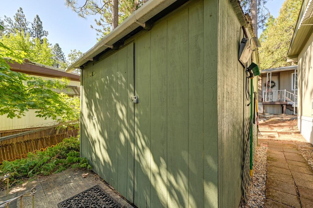 975 Amber Loop Grass Valley, CA 95945 - Photo 38 of 44