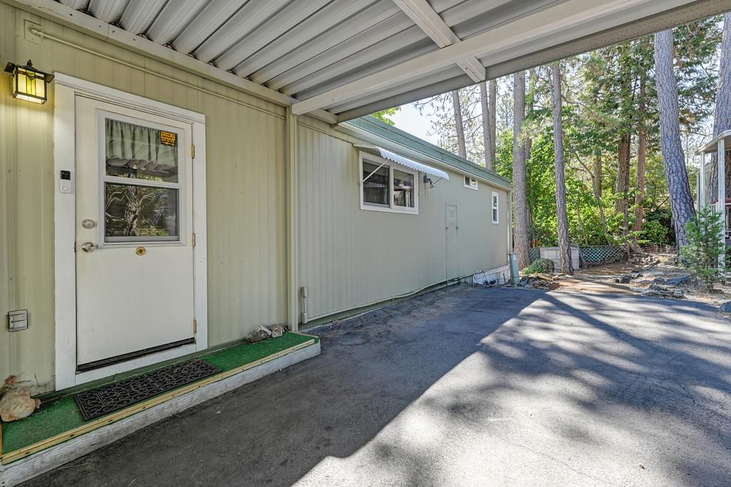 975 Amber Loop Grass Valley, CA 95945 - Photo 6 of 44