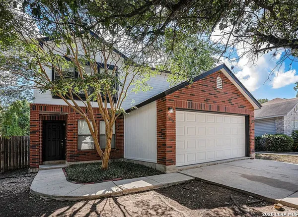$2,300 | 13038 Woller Valley, San Antonio, TX 78249