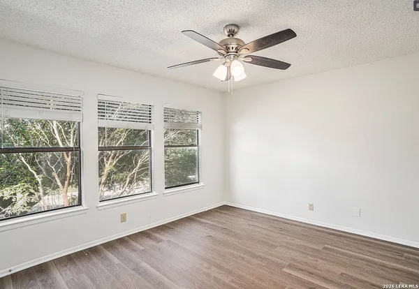 $2,300 | 13038 Woller Valley, San Antonio, TX 78249
