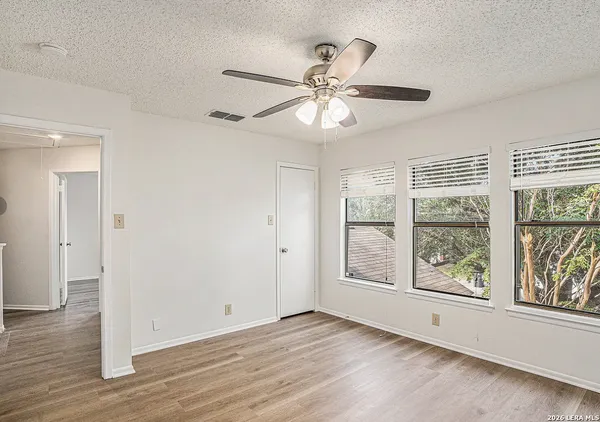 $2,300 | 13038 Woller Valley, San Antonio, TX 78249