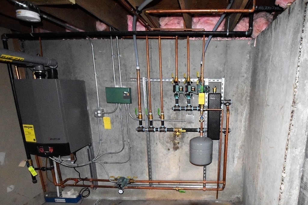 20 Amherst Road Hopkinton, MA 01748 - Photo 25 of 27 a bathroom with mirror and shower