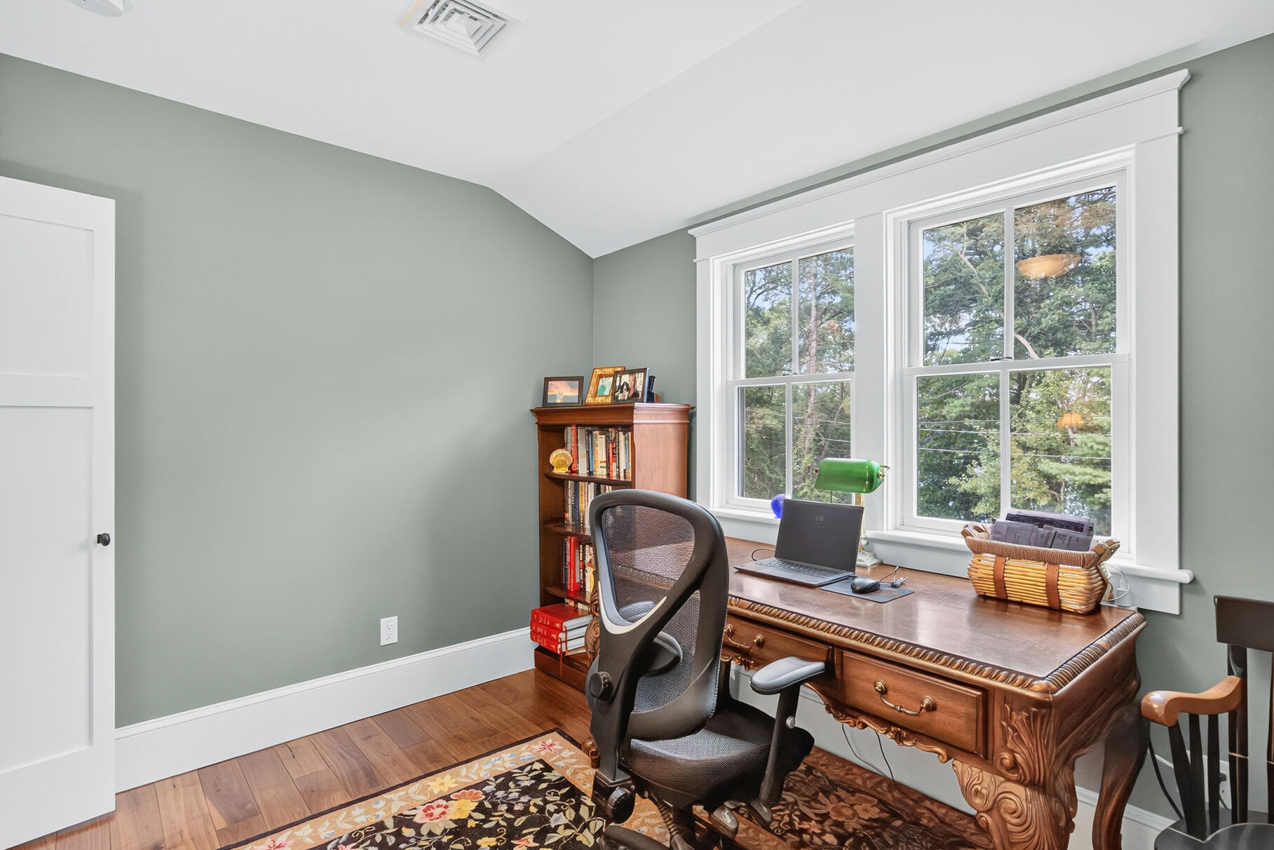 105 Bay Road Cotuit, MA 02635 - Photo 33 of 47 095_9L4A8548