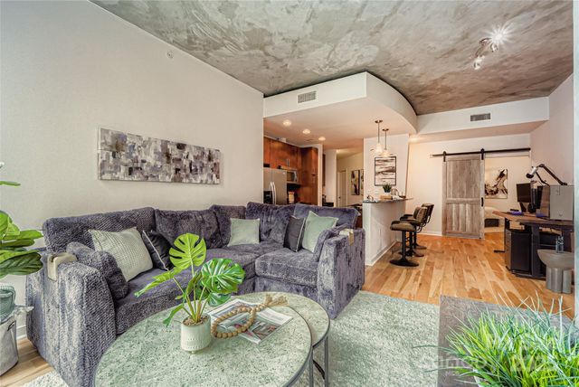 $575,000 | 210 North Church Street, Unit 1507, Charlotte, NC 28202