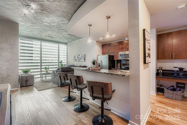 $575,000 | 210 North Church Street, Unit 1507, Charlotte, NC 28202