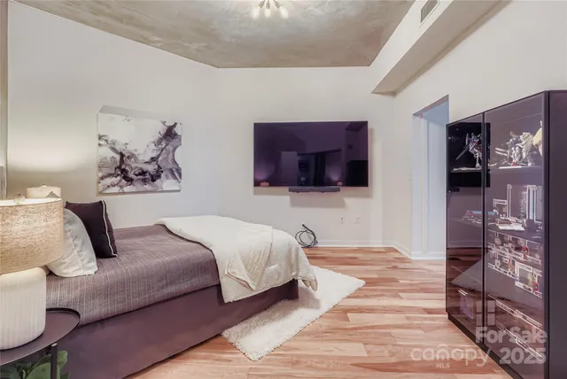 $590,000 | 210 North Church Street, Unit 1507, Charlotte, NC 28202