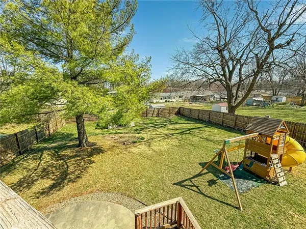 $329,000 | 117 South Grand Avenue, Maryville, MO 64468