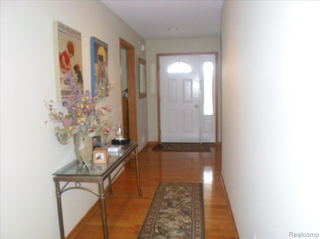 3767 Bishop Road Dryden, MI 48428 - Photo 11 of 24 Foyer Hallway