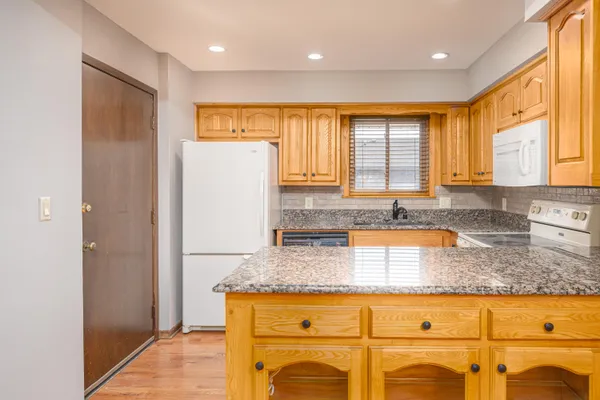 $199,000 | 9508 West Maple Court, Unit 1, West Allis, WI 53214