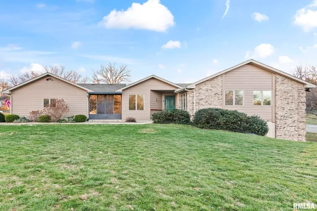 $170,000 | 2151 South Imboden Place, Decatur, IL 62521