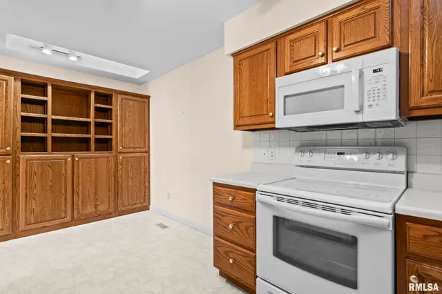 $170,000 | 2151 South Imboden Place, Decatur, IL 62521