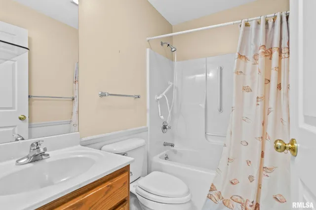 $170,000 | 2151 South Imboden Place, Decatur, IL 62521