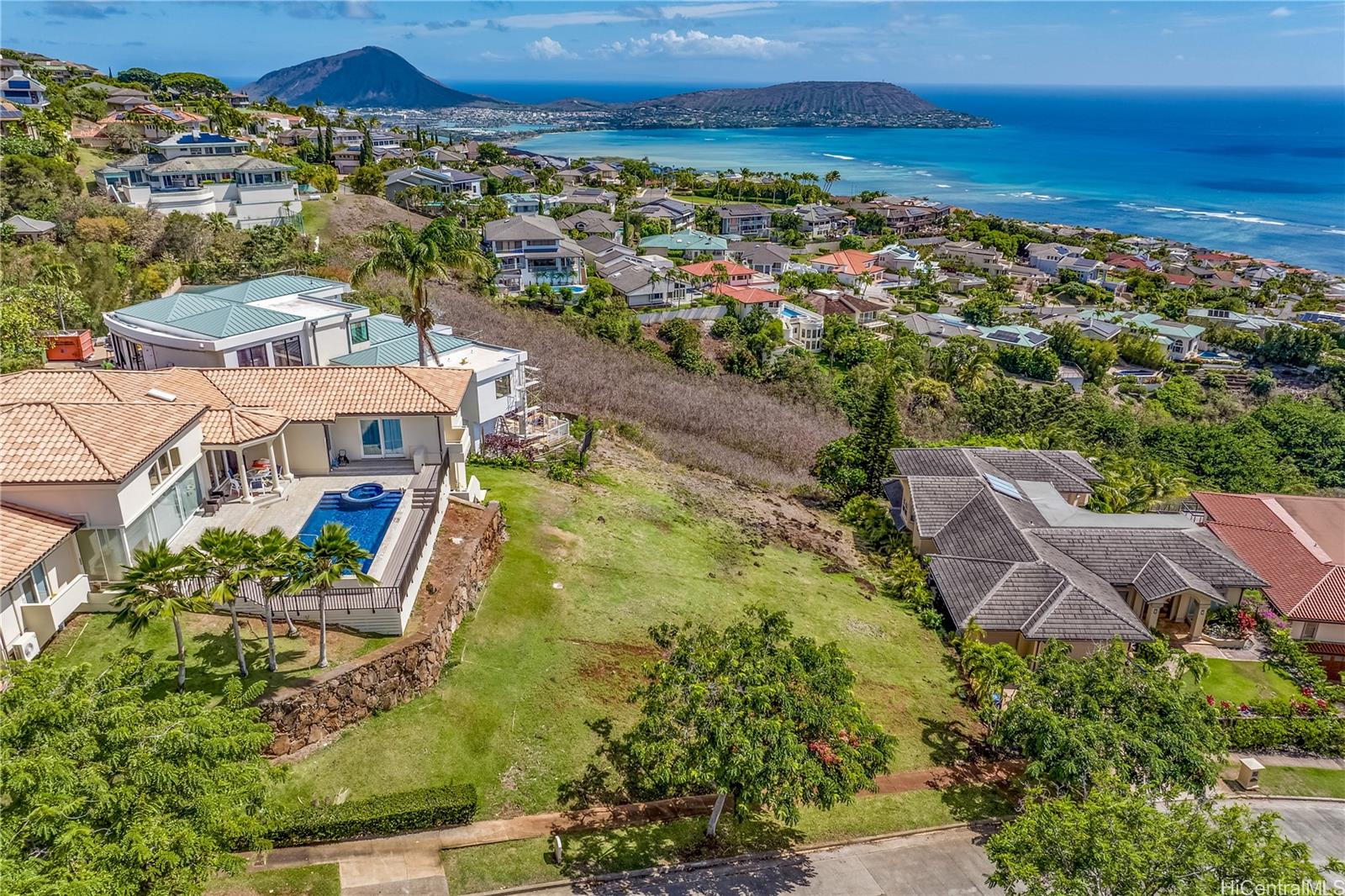 549 Moaniala Street Honolulu, HI 96821 - Photo 15 of 23 Only three lots for sale on the ridge