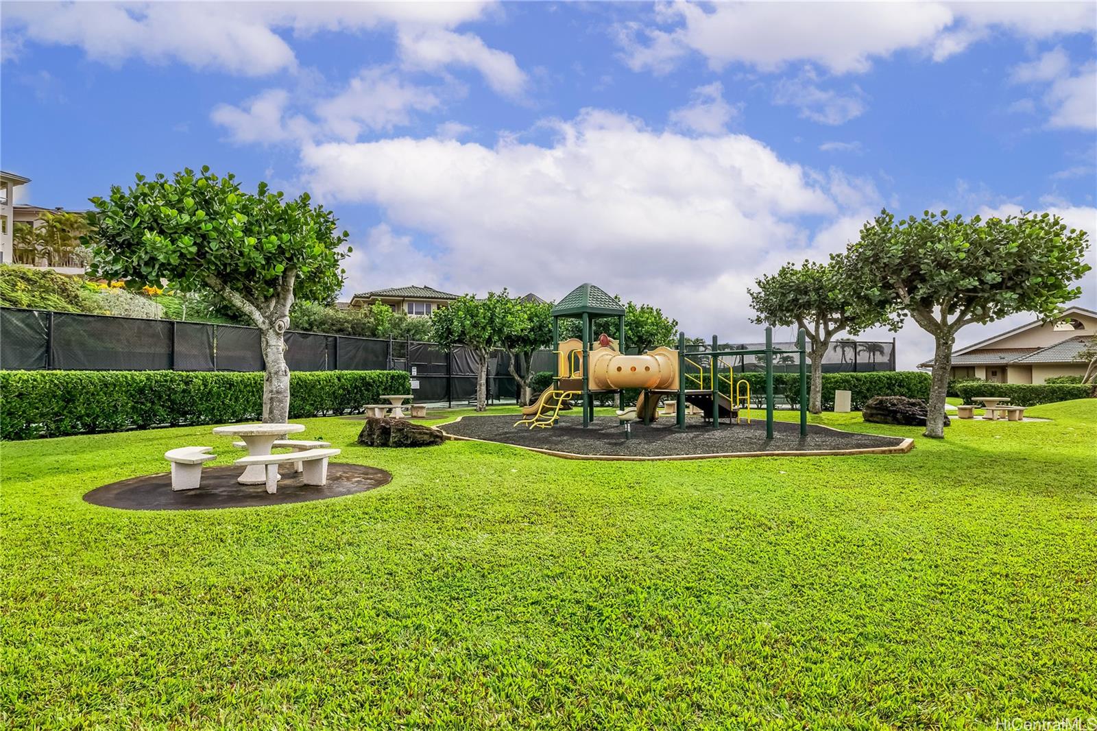 549 Moaniala Street Honolulu, HI 96821 - Photo 22 of 23 Playground