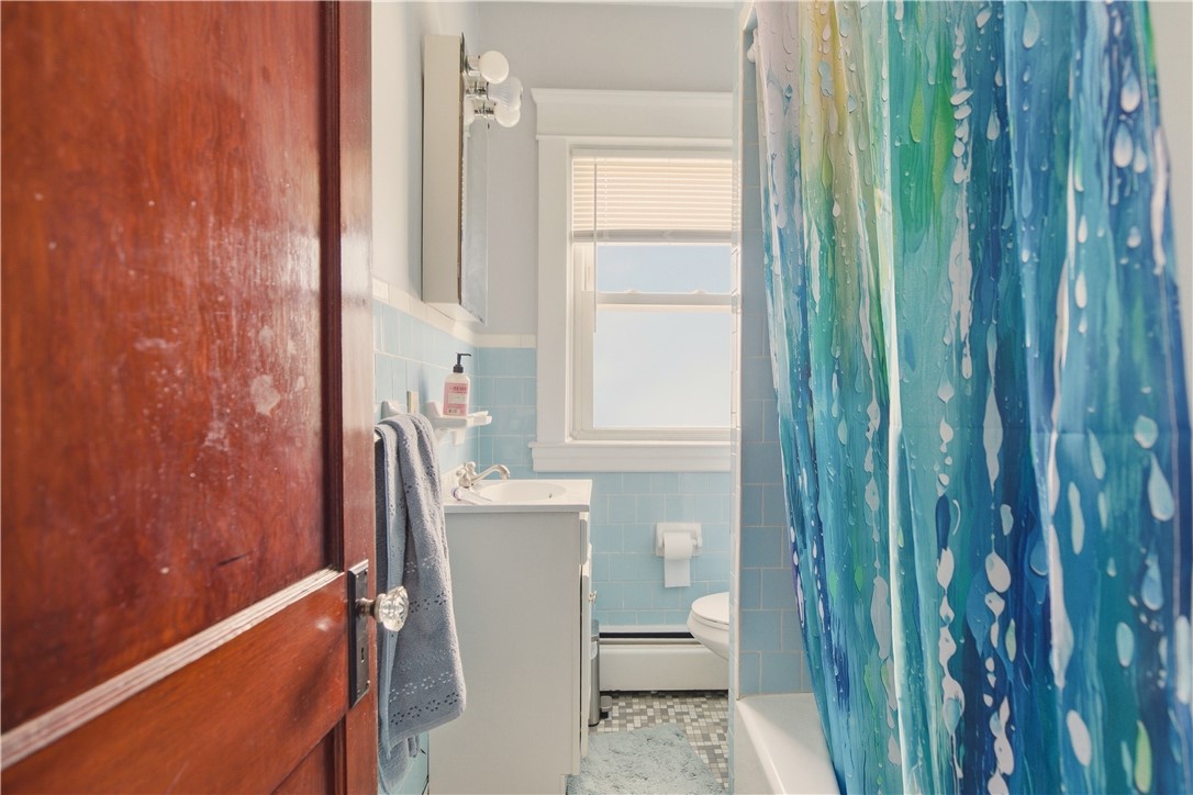 982 York Avenue Pawtucket, RI 02861 - Photo 20 of 50