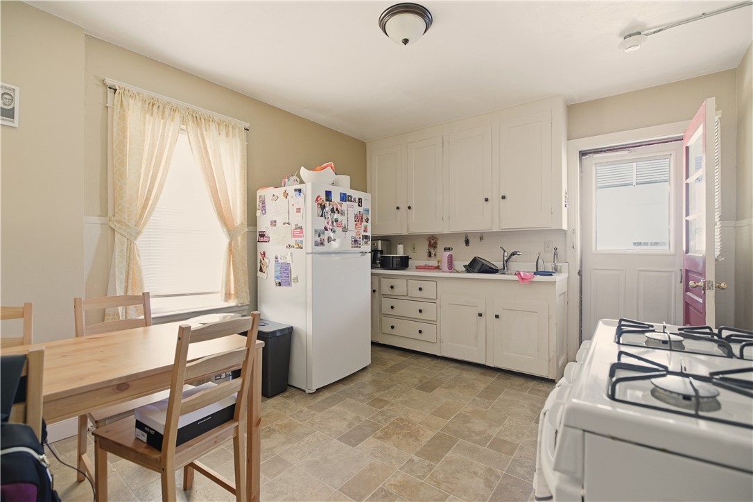 982 York Avenue Pawtucket, RI 02861 - Photo 9 of 50
