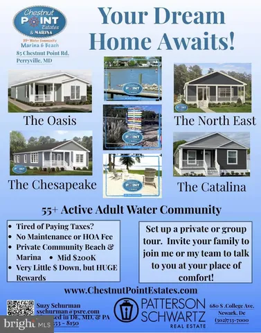 a view of a dinning room with furniture