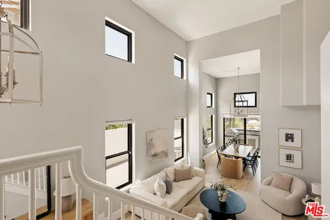 $3,195,000 | 6592 Kentwood Bluffs Drive, Los Angeles, CA 90045