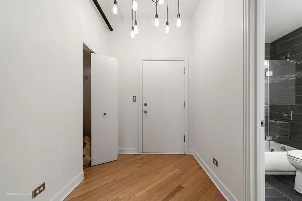 $579,000 | 411 West Ontario Street, Unit 419, Chicago, IL 60654