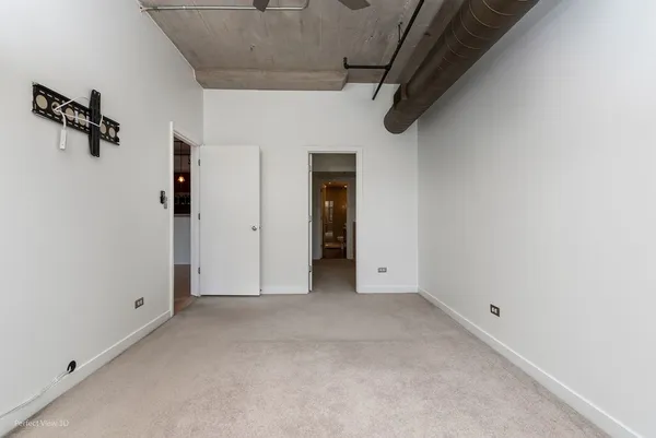 $579,000 | 411 West Ontario Street, Unit 419, Chicago, IL 60654