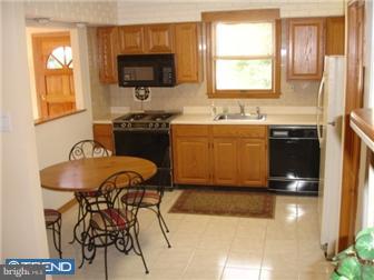 758 Claire Road Philadelphia, PA 19128 - Photo 6 of 12 Gallery Image 6