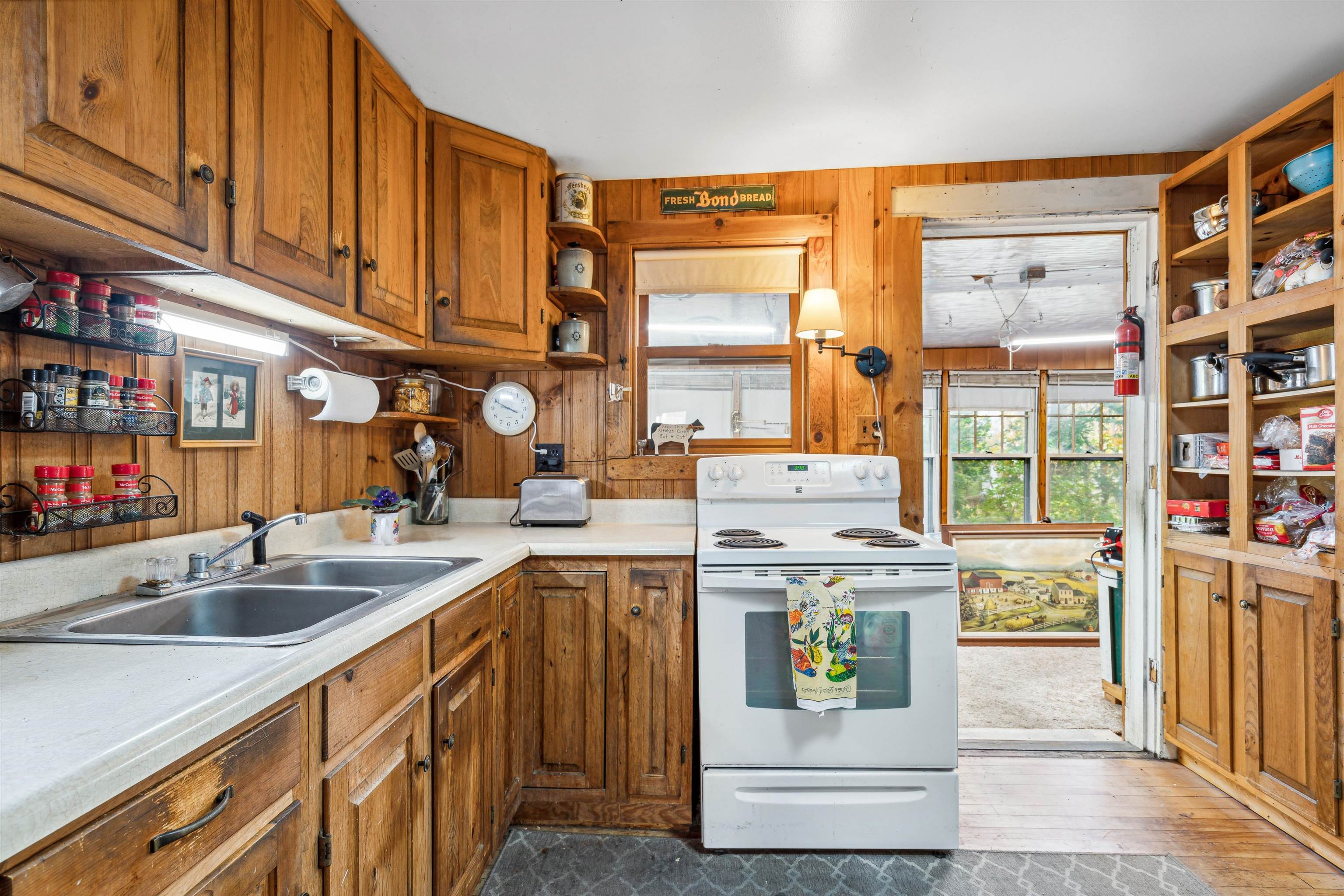 128 Union Street Springfield, VT 05156 - Photo 11 of 38