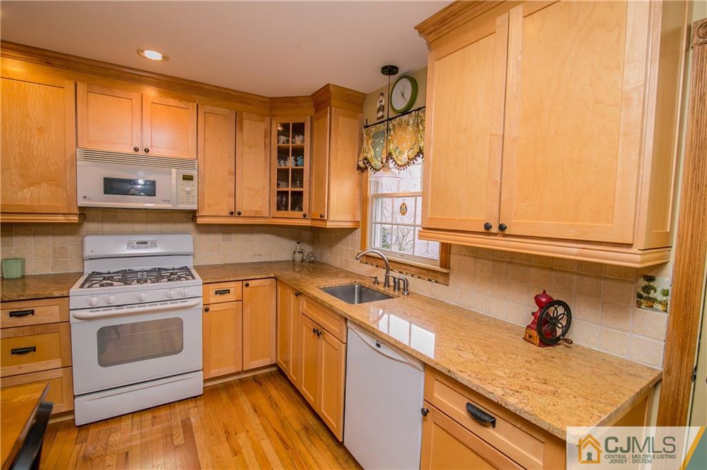 27 Weldon Road Matawan, NJ 07747 - Photo 11 of 25 Gallery Image 11