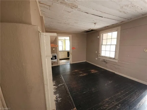 $70,000 | 105 East Academy Street, Madison, NC 27025