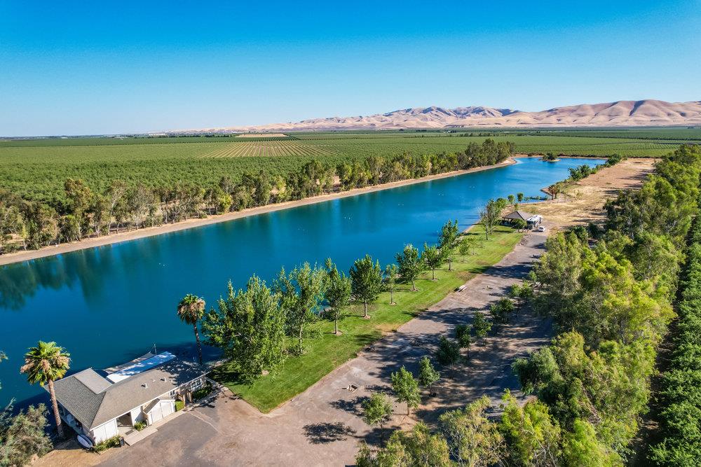 10037 Highway 33 Patterson, CA 95363 - Photo 1 of 16