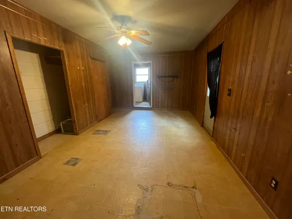 $135,000 | 3981 Dr Thomas Walker Road, Rose Hill, VA 24281