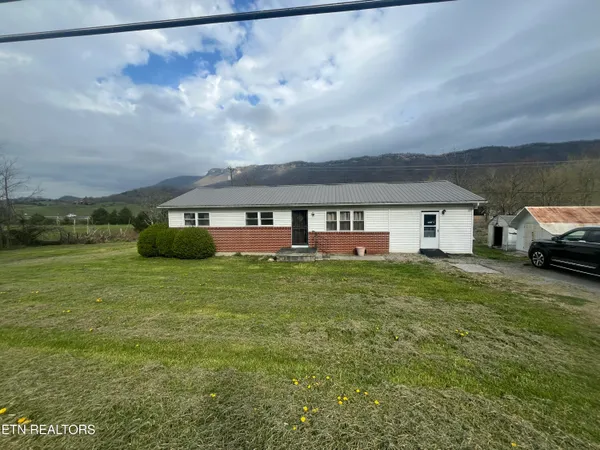 $135,000 | 3981 Dr Thomas Walker Road, Rose Hill, VA 24281