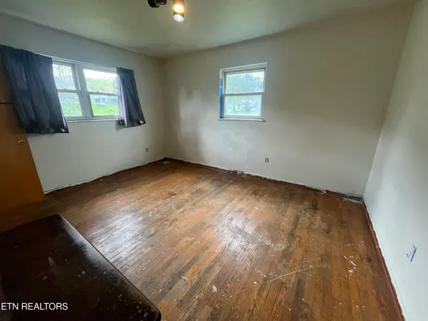 $135,000 | 3981 Dr Thomas Walker Road, Rose Hill, VA 24281