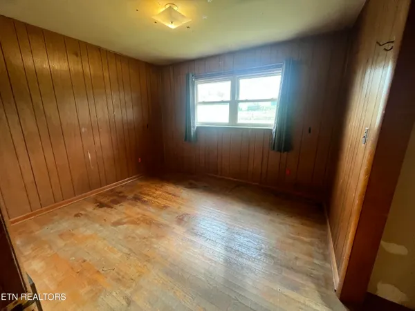 $135,000 | 3981 Dr Thomas Walker Road, Rose Hill, VA 24281