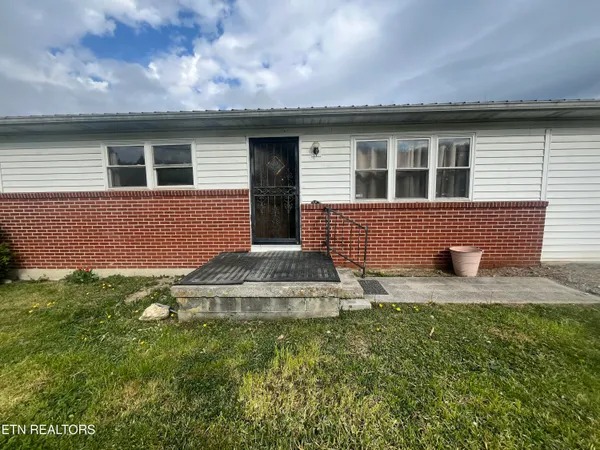 $135,000 | 3981 Dr Thomas Walker Road, Rose Hill, VA 24281
