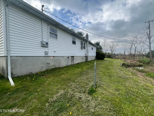 $135,000 | 3981 Dr Thomas Walker Road, Rose Hill, VA 24281