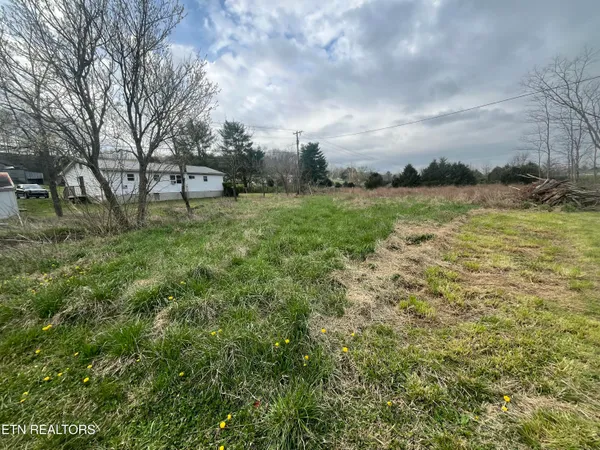 $135,000 | 3981 Dr Thomas Walker Road, Rose Hill, VA 24281