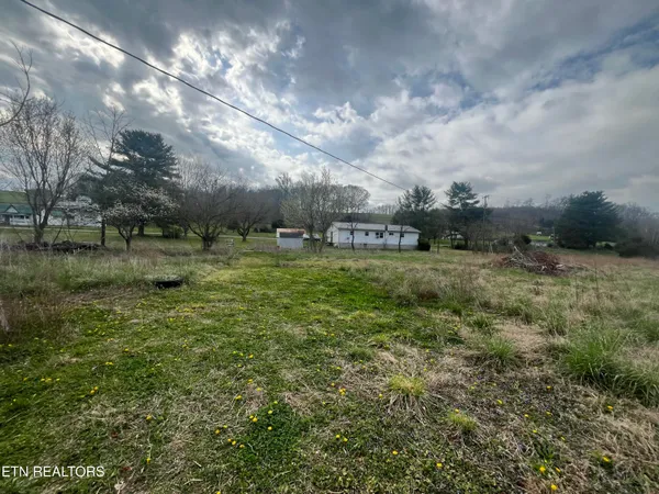 $135,000 | 3981 Dr Thomas Walker Road, Rose Hill, VA 24281