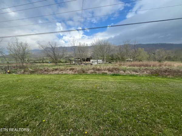 $135,000 | 3981 Dr Thomas Walker Road, Rose Hill, VA 24281