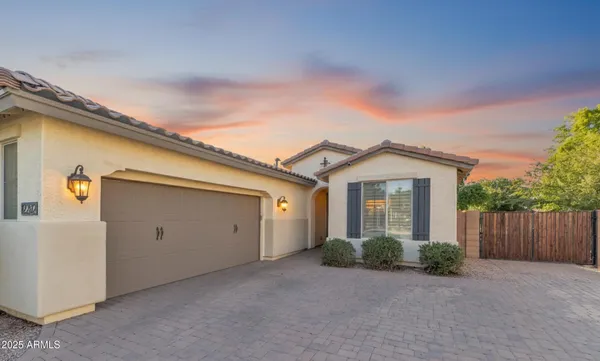 $585,000 | 2292 South Minneola Lane, Gilbert, AZ 85295