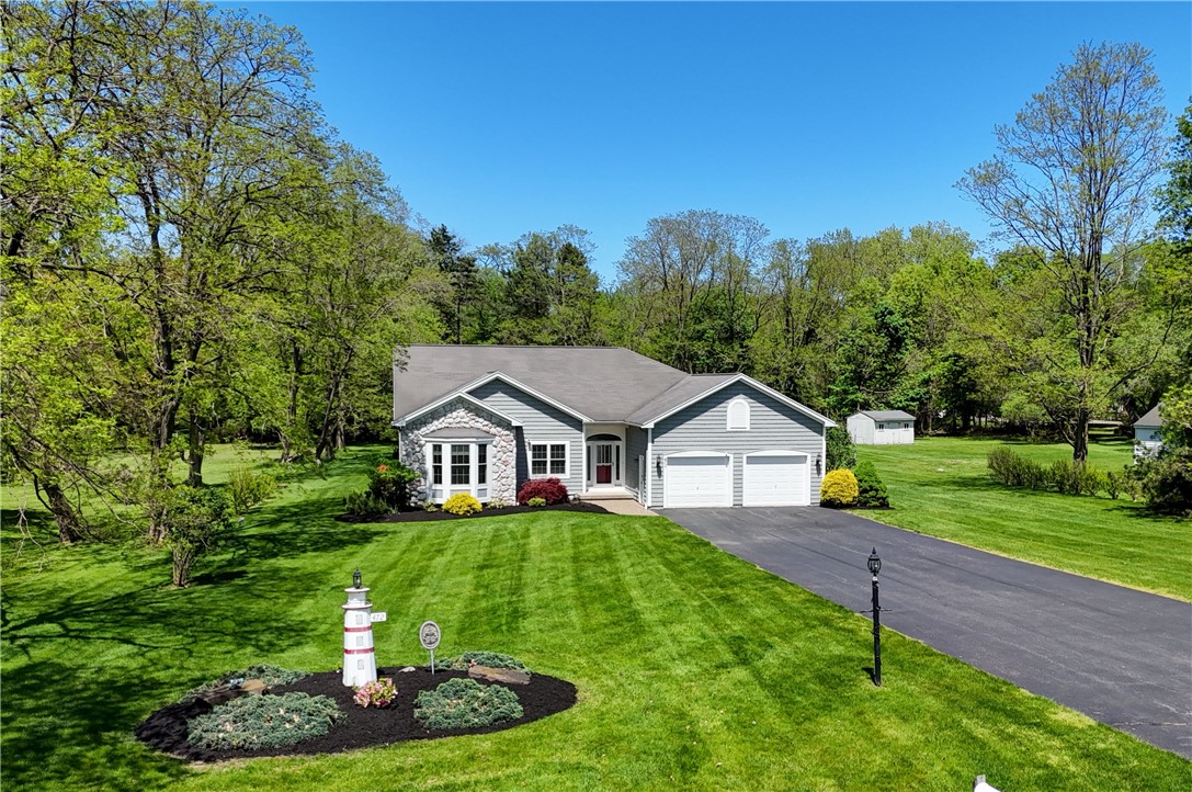 472 Vosburg Road Webster, NY 14580 - Photo 3 of 50