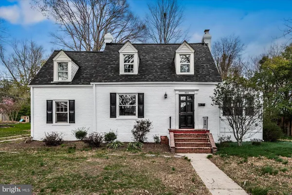 $580,000 | 5806 South Crestwood Avenue, Richmond, VA 23226