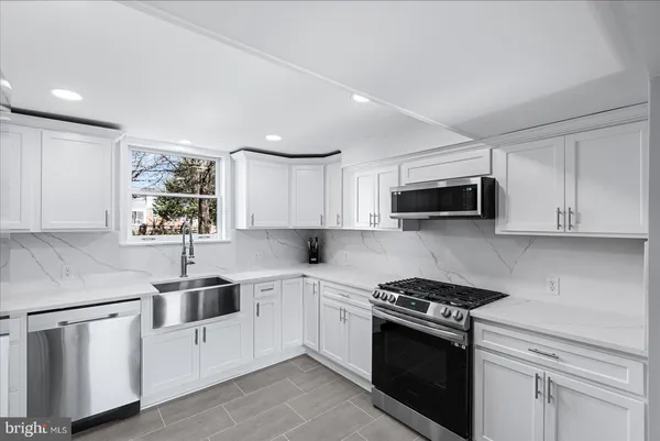 $580,000 | 5806 South Crestwood Avenue, Richmond, VA 23226