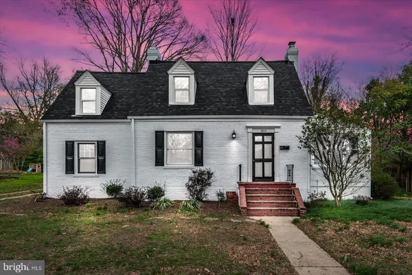$580,000 | 5806 South Crestwood Avenue, Richmond, VA 23226