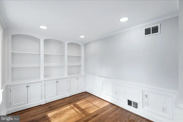 $580,000 | 5806 South Crestwood Avenue, Richmond, VA 23226