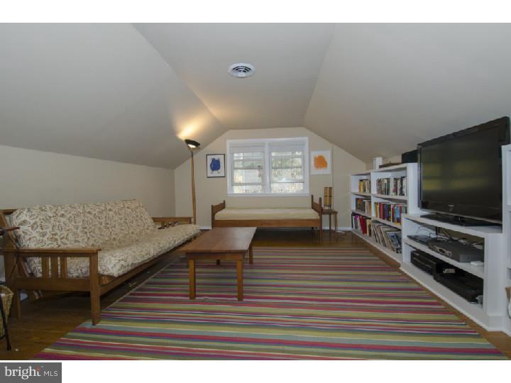 631 Upper Weadley Road Wayne, PA 19087 - Photo 11 of 20 Bedroom 4