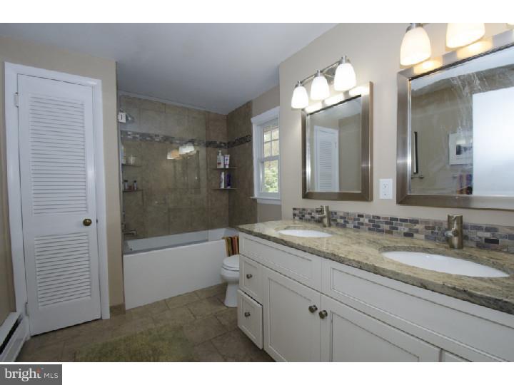 631 Upper Weadley Road Wayne, PA 19087 - Photo 12 of 20 Bathroom